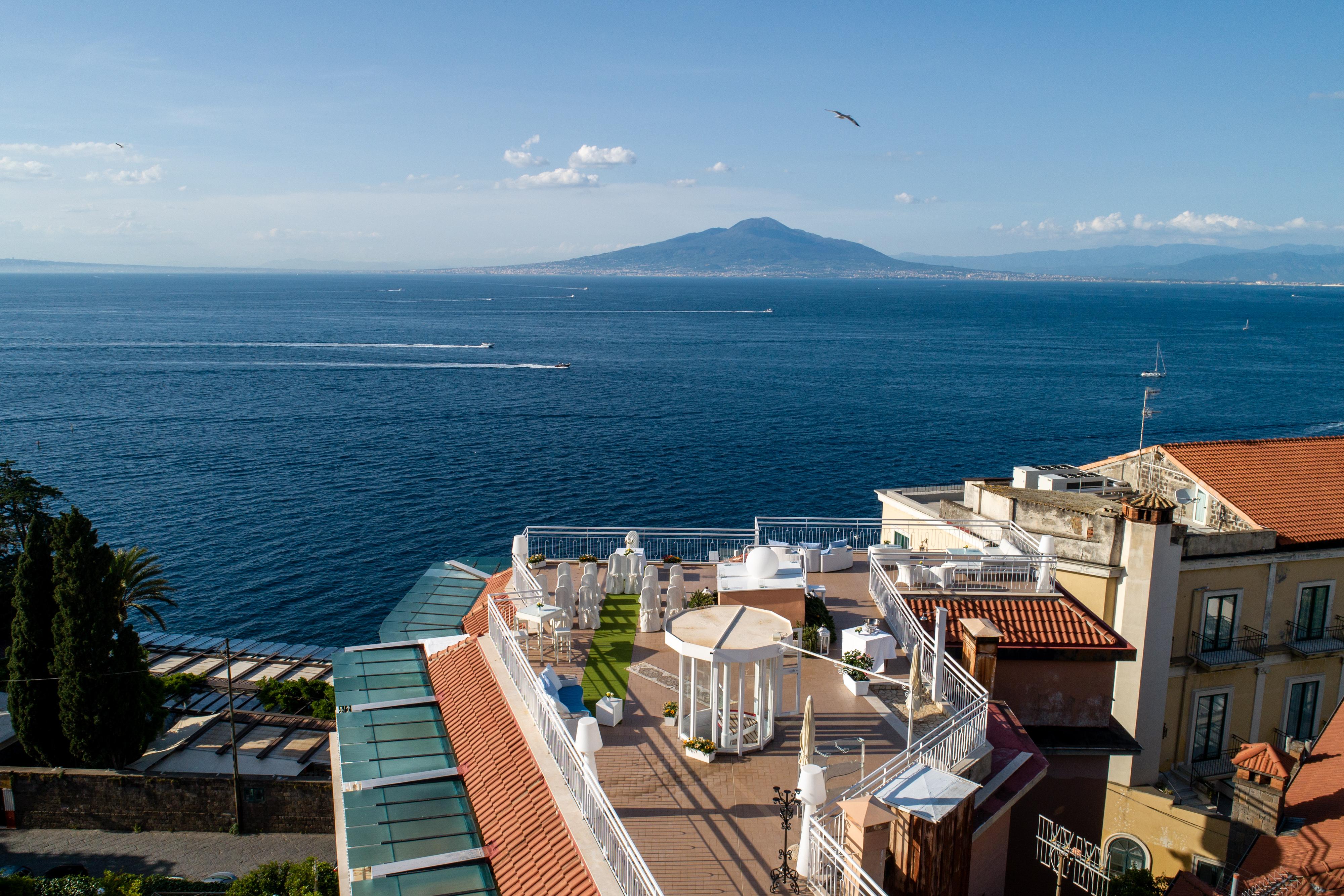 Boutique Hotel Regina Sorrento Exterior foto