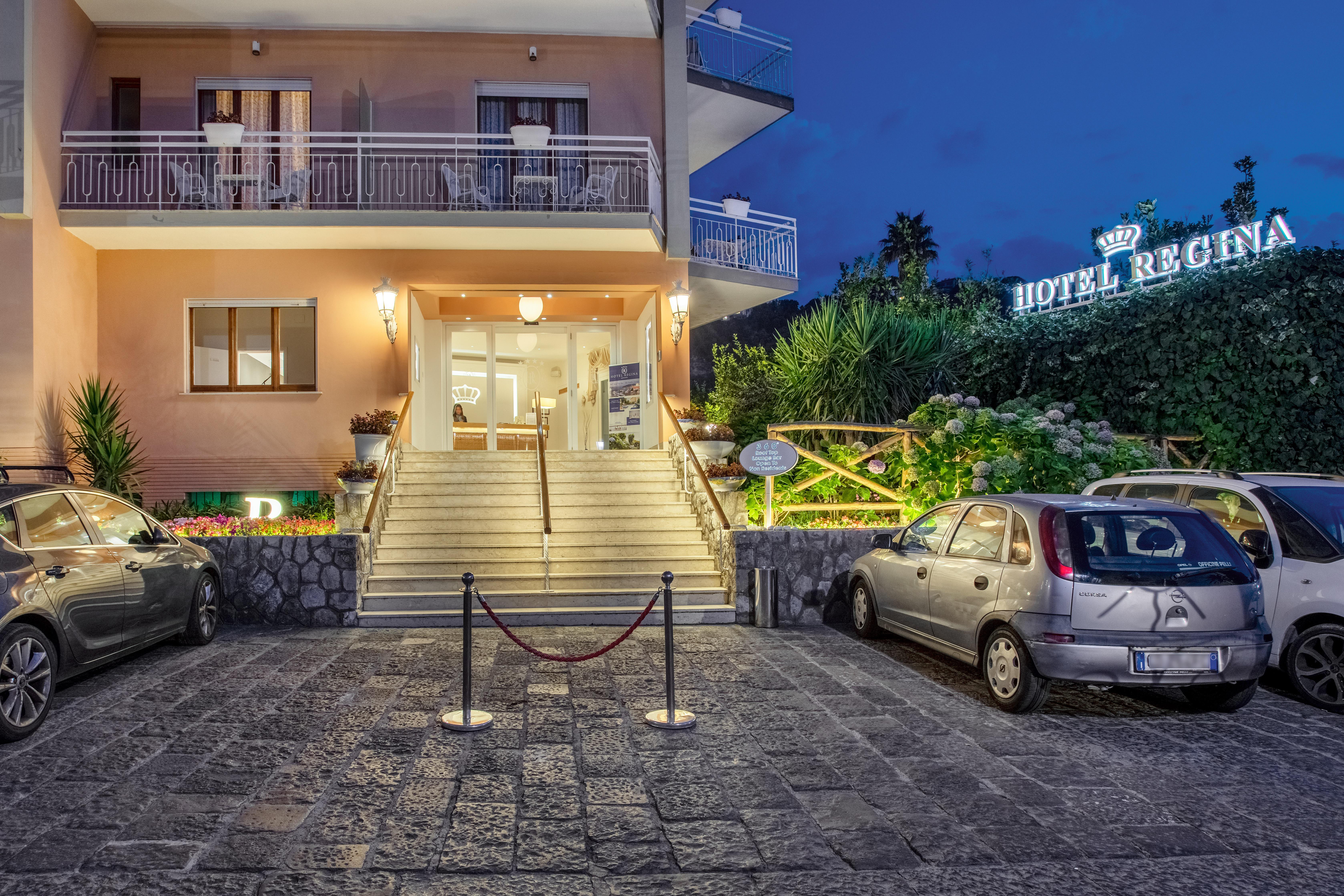 Boutique Hotel Regina Sorrento Exterior foto