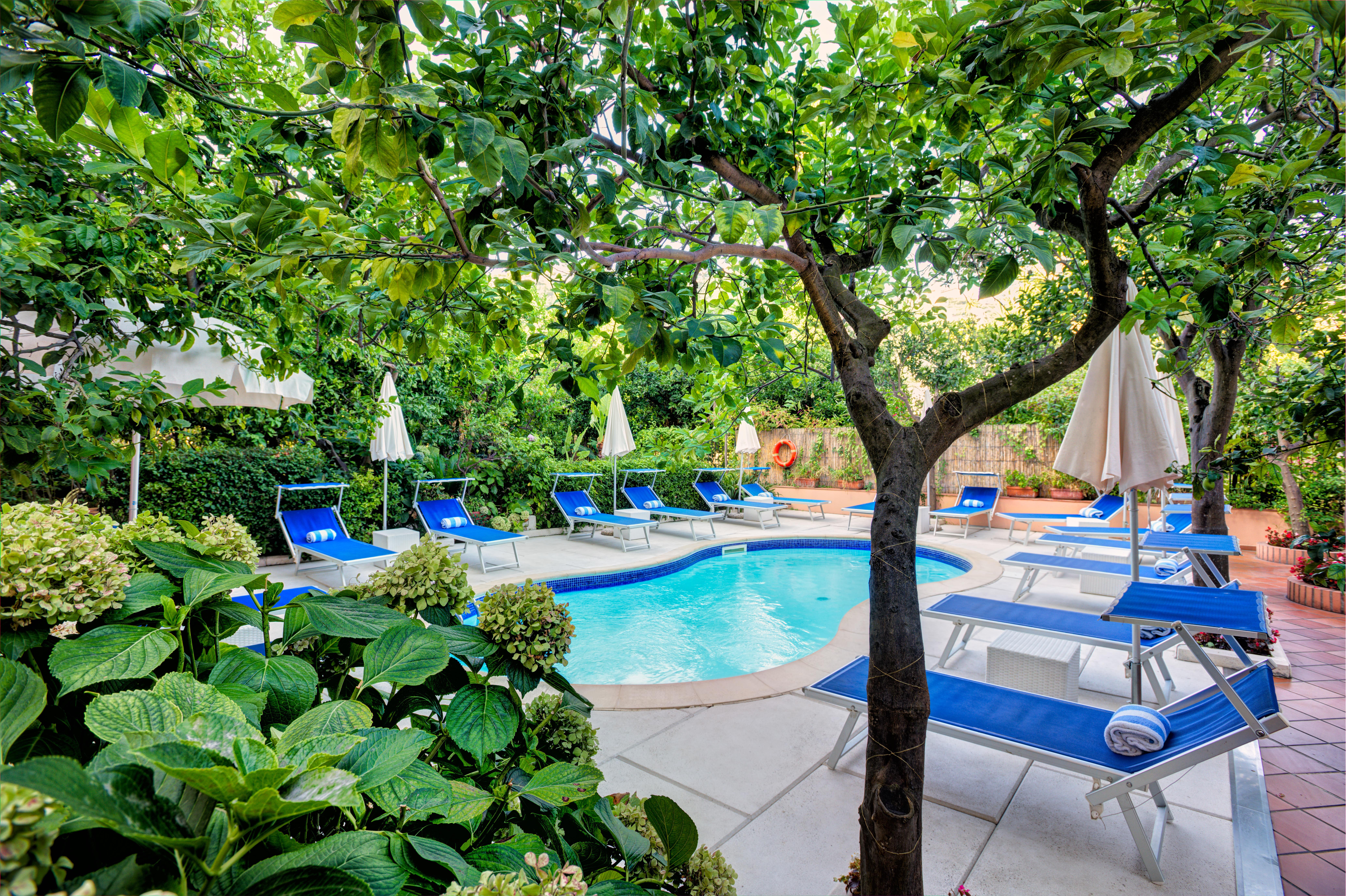 Boutique Hotel Regina Sorrento Exterior foto